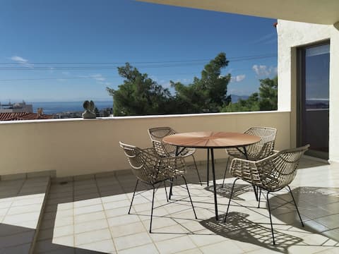 Elegant FamilyVilla in Alimos