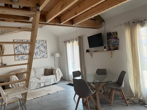 Successful Airbnb property: The Refuge in Loiret