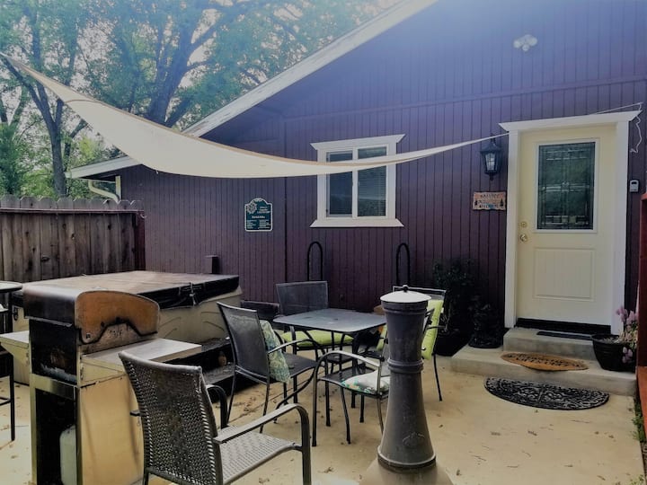 Riverside Retreat Near Yosemite National Park Townhouses for Rent