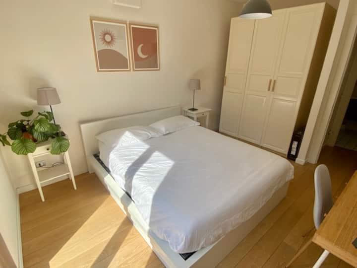 Quarto queen no andar principal