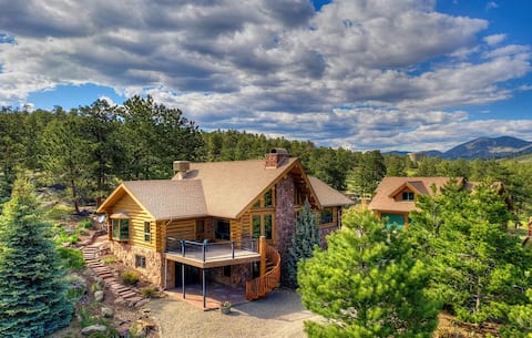 Ultimate Mountain Retreat: Privacy & Mile-High Spa