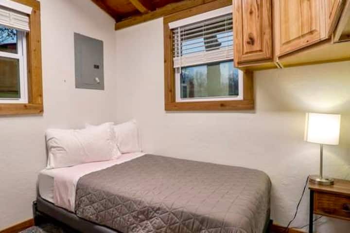 ¡Dormitorio con cama doble! 