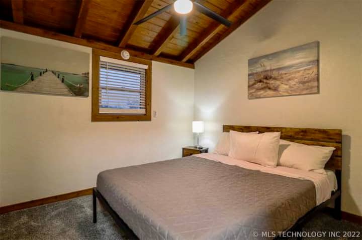 ¡Dormitorio con cama tamaño queen! 