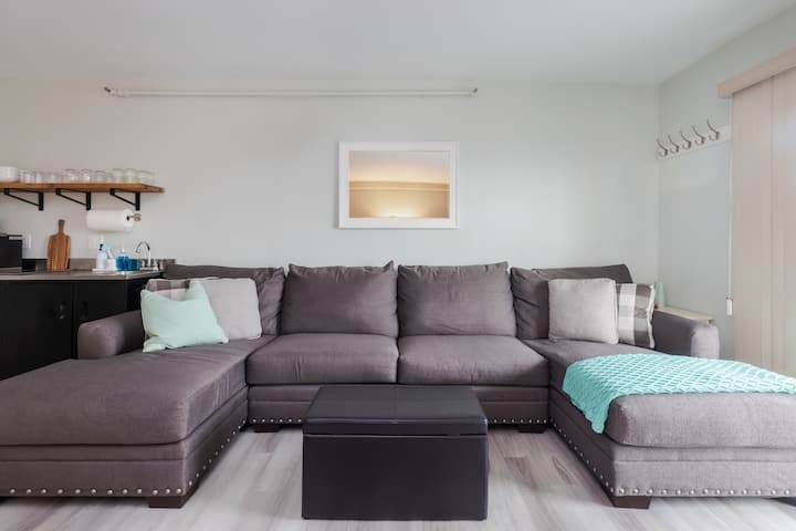 Sunrise View Studio | Sleeps 4 | Ocean View - Hampton