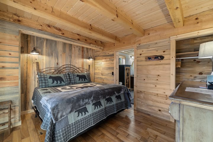 ห้องนอนใหญ่