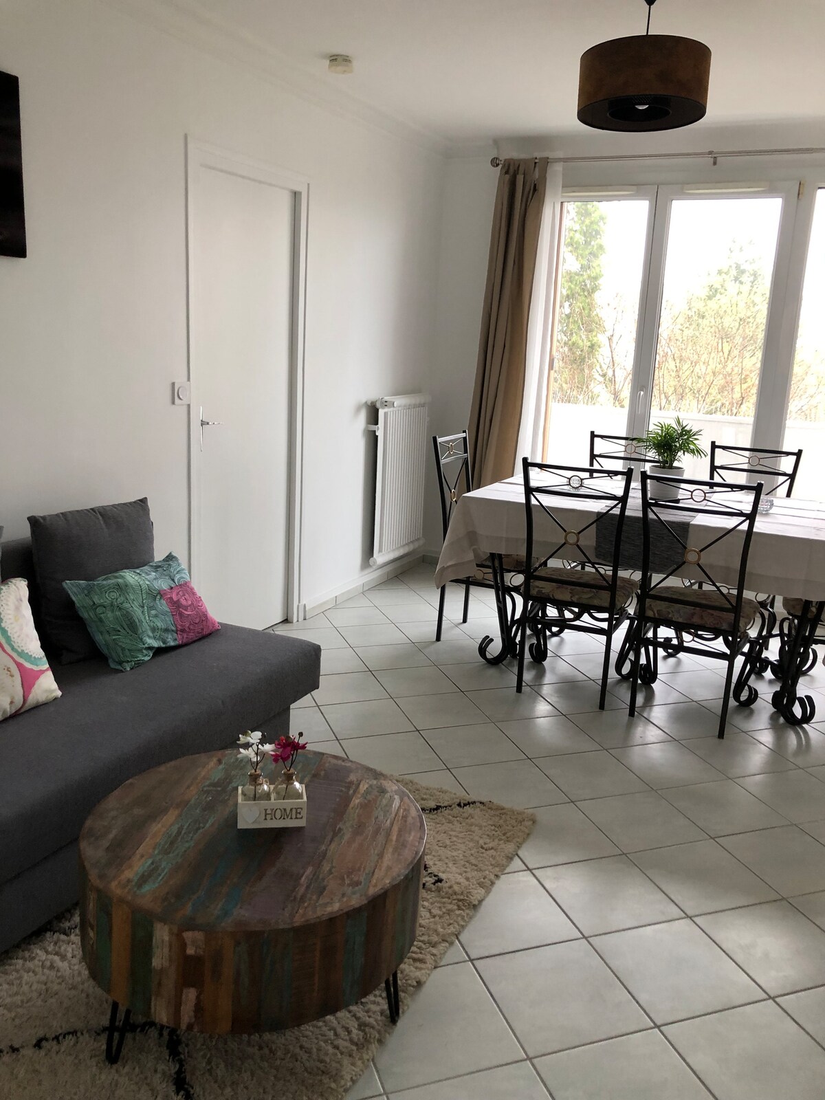 Top performing Airbnb: apartment 3 beds, 2 bedrooms in Châtillon