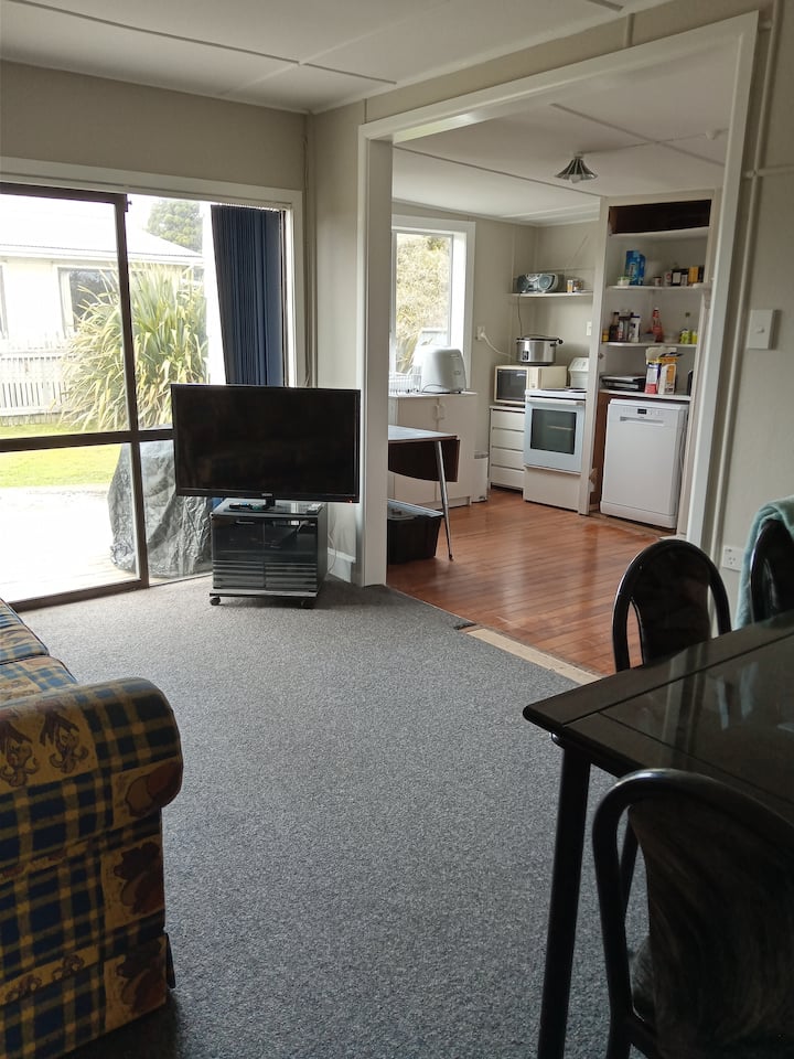 Pandora's Box, Cosy, Close To Beach, Cycle Trial - Greymouth