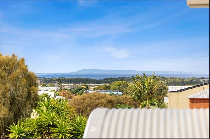 Seaside Getaway on Fischer gallery image 2