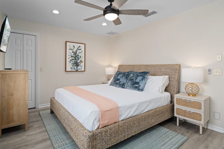 Yet another King size bed for your comfort and a great nights sleep