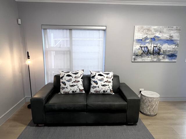 White Waves gallery image 5