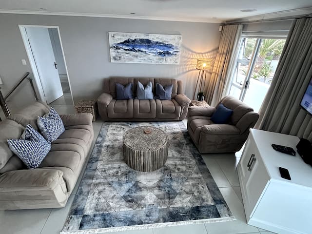 White Waves gallery image 2