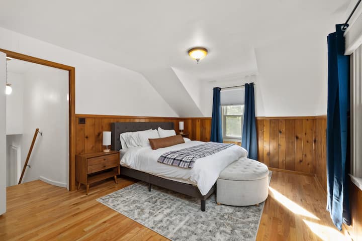 King bedroom