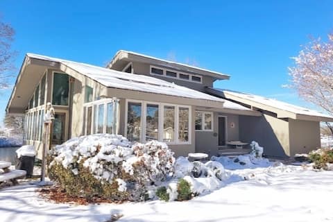 Waterfront Carter's Creek Beach+Kayaks+Dock Slips!