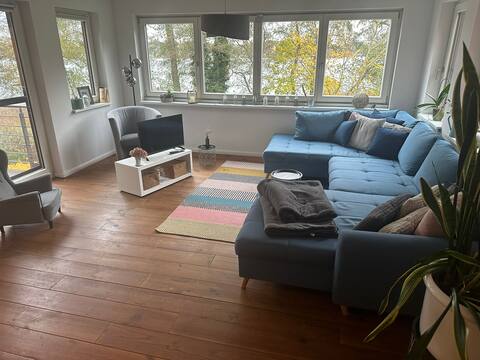 Direct lake access and rooftop terrace
