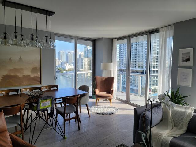 3Bed/3Bath Spacious and Modern Family Vacations gallery image 2