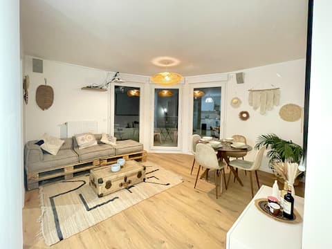 Bohemian Lodge 4 Bedrooms Near Paris 8P Metro 14