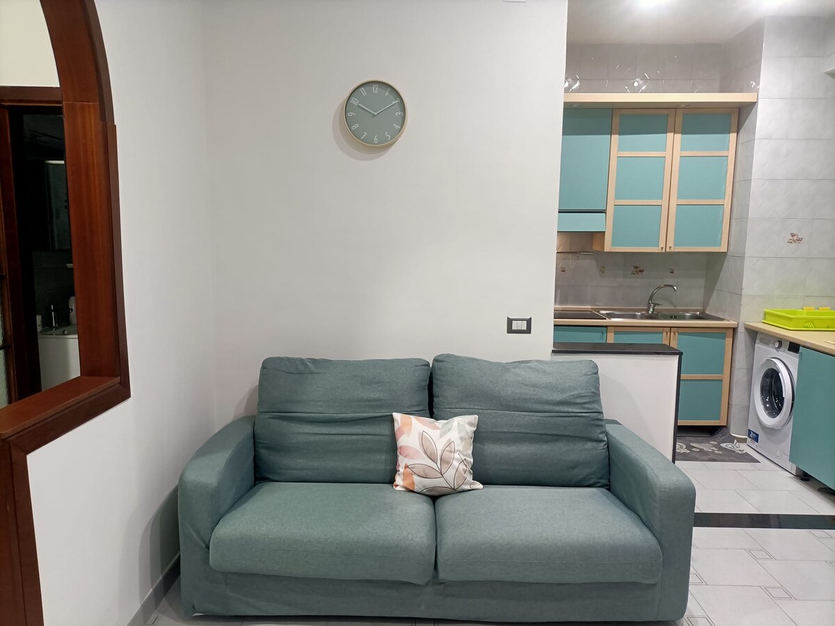 Popular Airbnb listing: Apartment in downtown Naples Home 5.1 in Napoli