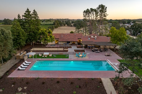 Luxury Wine Country Retreat