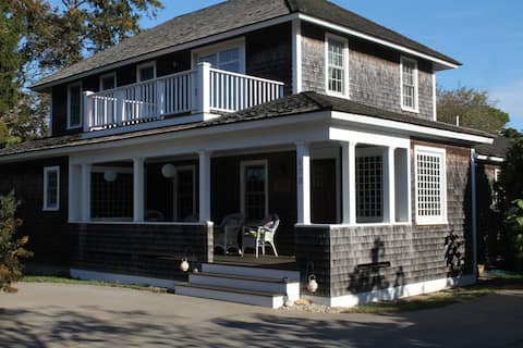 Top Airbnb: Pinkletink Plantation in Marthas Vineyard