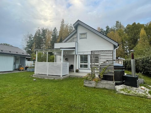 Cozy house near the lake