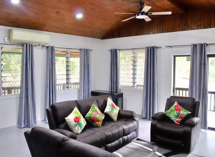 Tropical Haven| 3br+ Option 4br, 3bath, Free Wifi - Apia