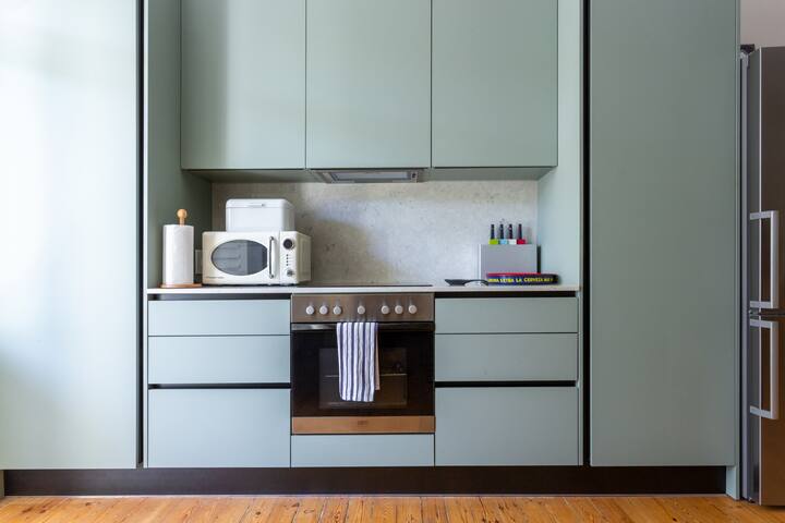 Family Home in Green Point with Central Location gallery image 5