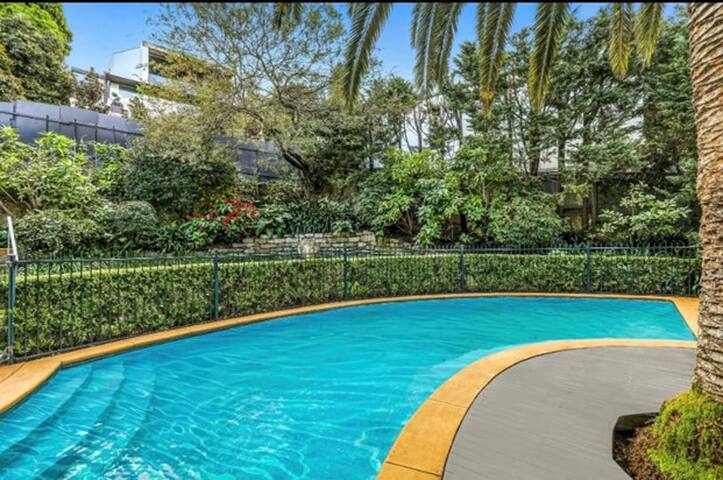 Villa Attunga ~ Luxury Home, Stunning Pool &Garden gallery image 4