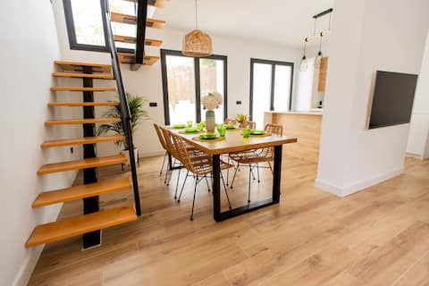 House with pool 5 km from the center of Seville