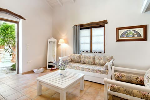 Successful Airbnb property: Studio Petrino - A holiday nest! in Περιφερειακή Ενότητα Κέρκυρας