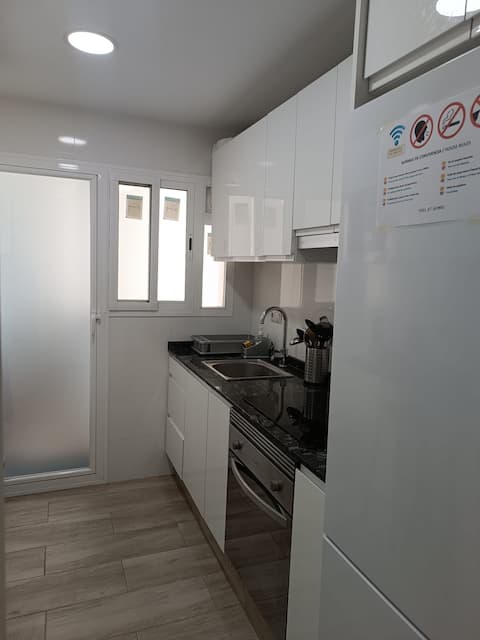 Anuncio de Airbnb popular: Spacious and bright apartment next to downtown en Jesús