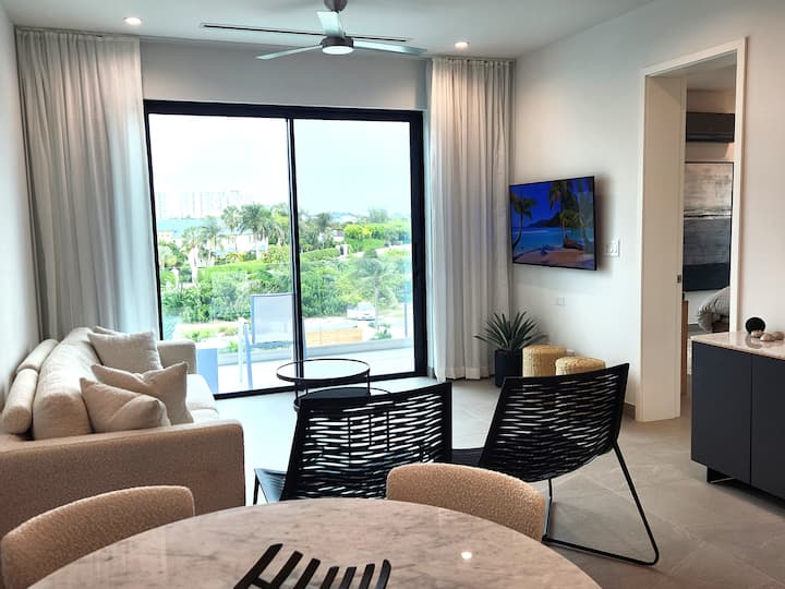 Luxe Home / 2 Bedroom (5 Minute Walk To Beach) - Turks and Caicos Islands