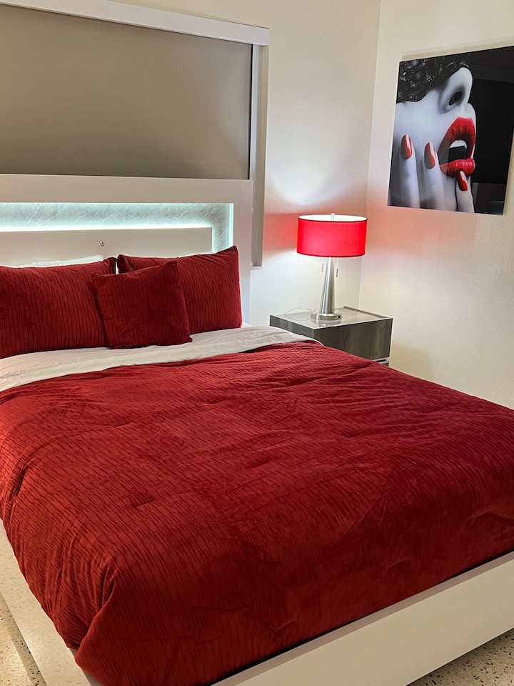 Spálňa s červenou izbou 