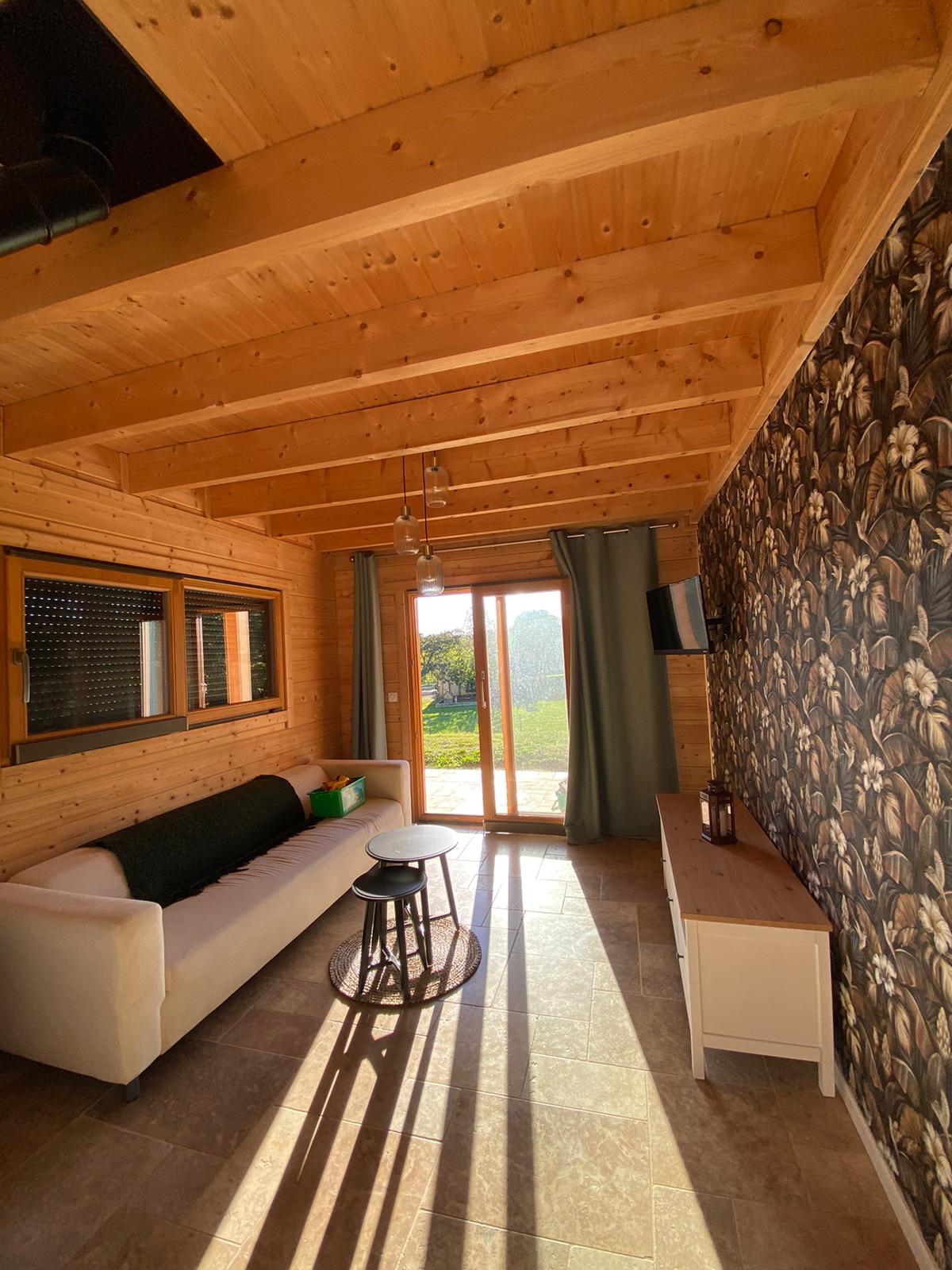 Successful Airbnb property: Wooden house in the countryside in Tarn Et Garonne