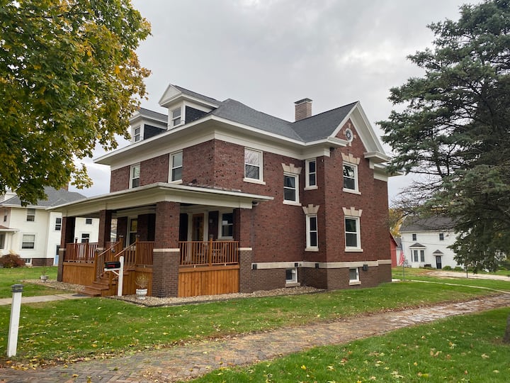 Paxton Vacation Rentals & Homes Illinois, United States Airbnb