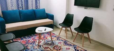 Blissful AC Bedrooms, 2B2BHK,equipped near Highway