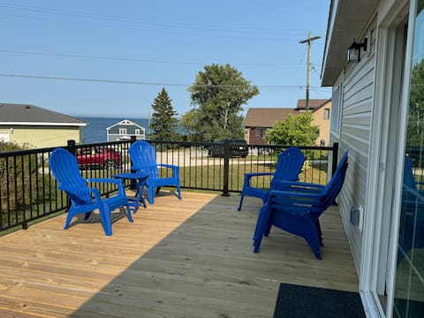 The Iggy House -
Walk to downtown St. Ignace