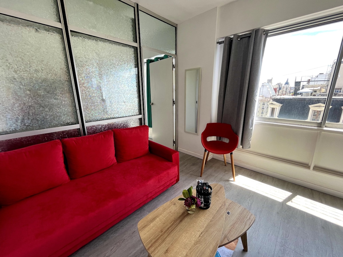 Monoambiente en San Nicolás sobre Av. Corrientes, con vista
