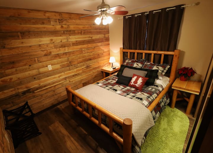 ห้องนอนเตียงควีน