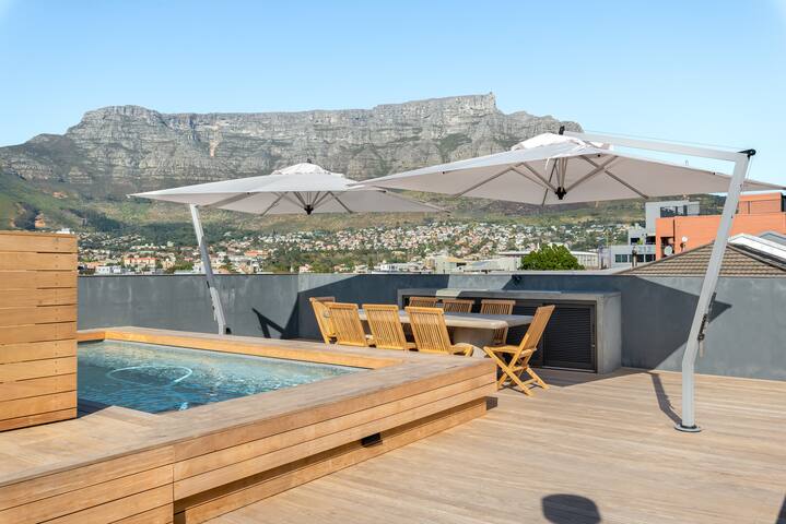 Exc. use roof pool 4BR lux home w/views!