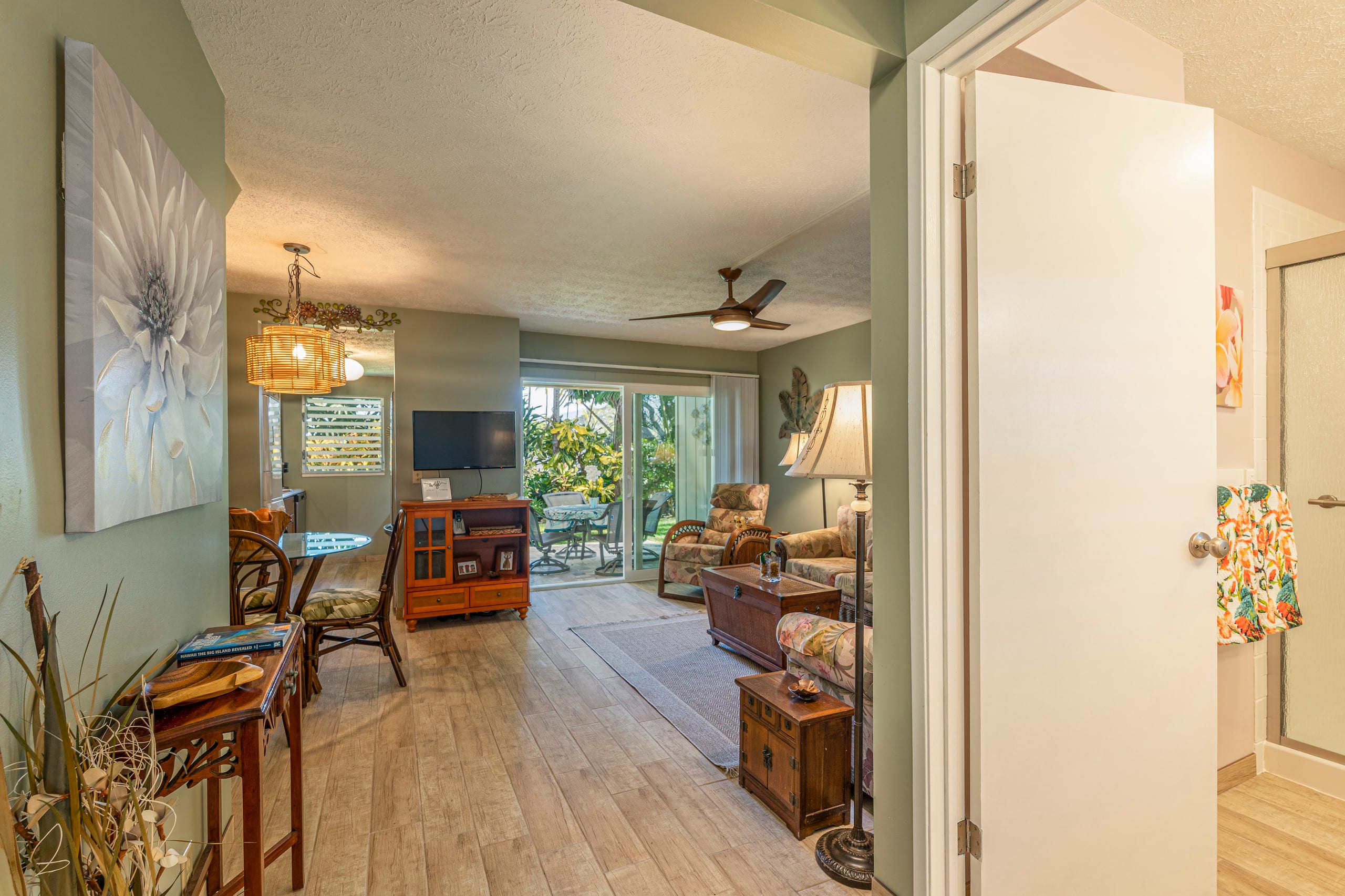 Townhouse in Kailua-Kona · ★4.94 · 2 bedrooms · 4 beds · 2 baths - Image 16