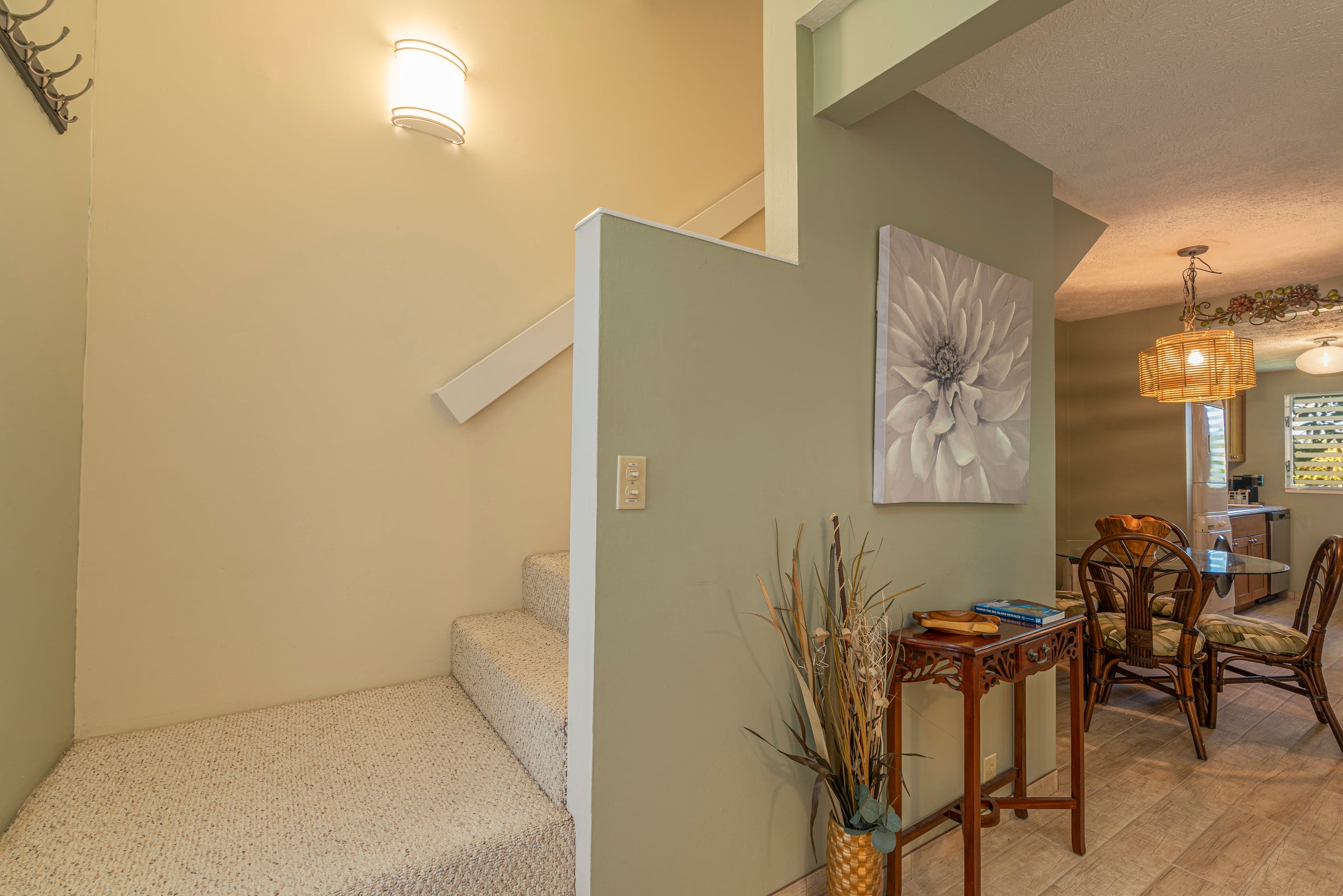 Townhouse in Kailua-Kona · ★4.94 · 2 bedrooms · 4 beds · 2 baths - Image 12