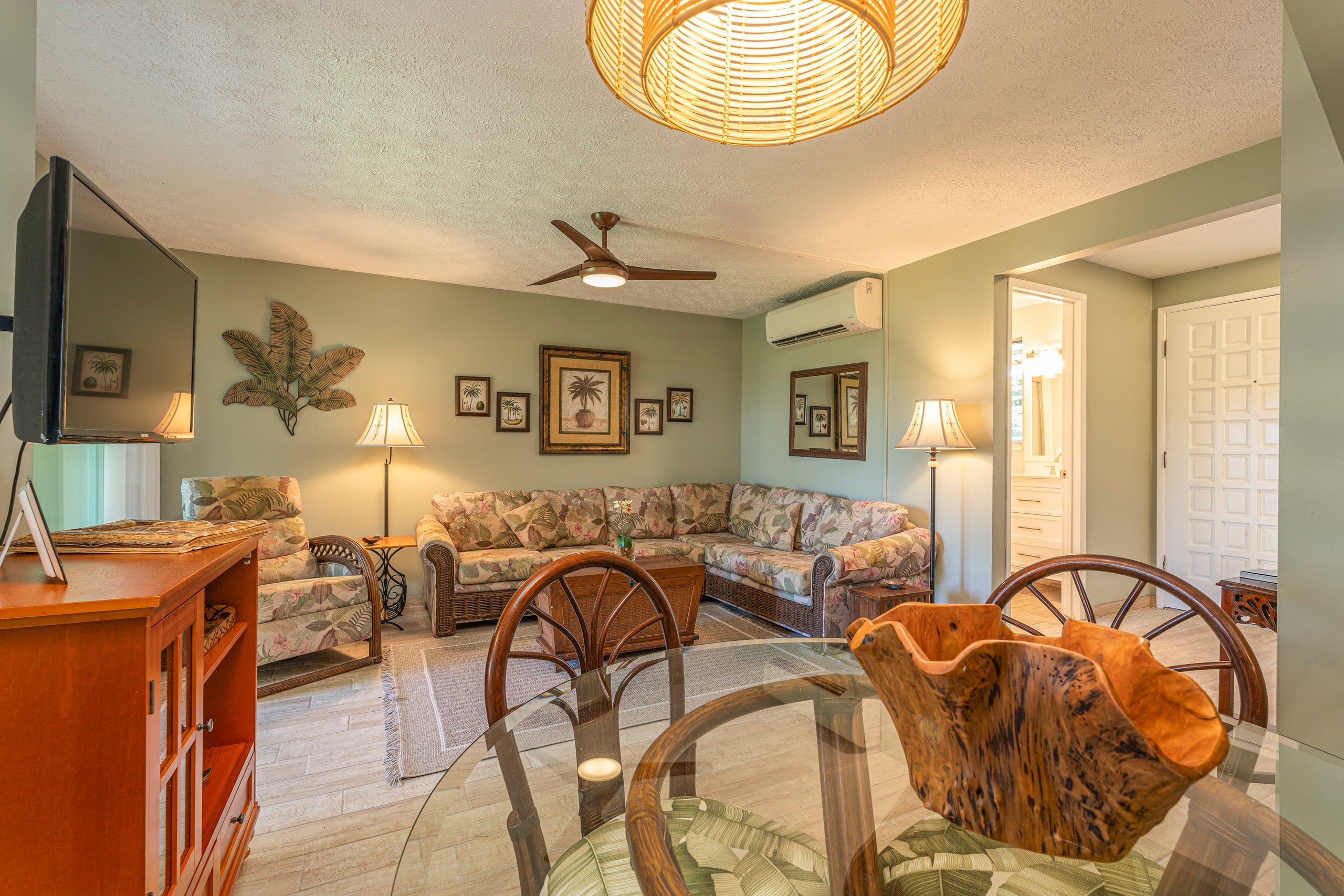 Townhouse in Kailua-Kona · ★4.94 · 2 bedrooms · 4 beds · 2 baths - Image 1