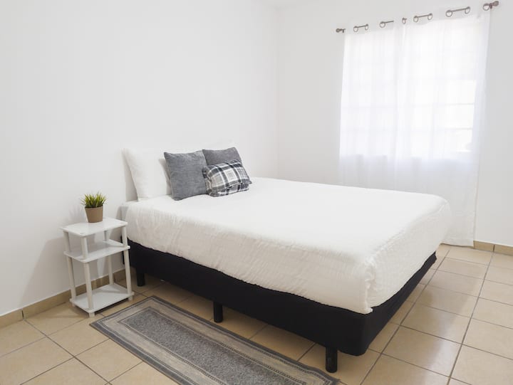 غرفة النوم 1