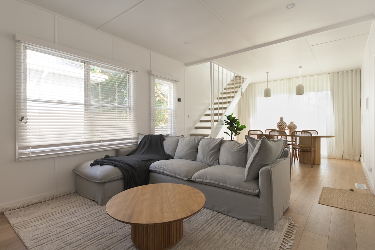 Popular Airbnb listing: McCrae Beach House in Mc Crae