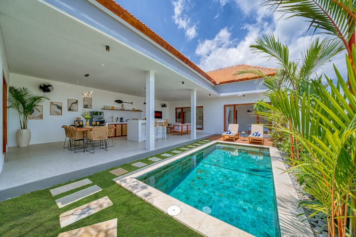 *Promo* Chic & Comfy 3bd Pererenan Villa With Pool - Bali