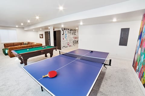 Hot tub, Sports Court, Theater, Game Room, Firepit