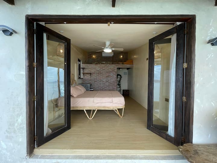 Boho Beachfront In Anilao - Mabini