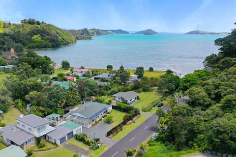 Kik Bay Holiday Home