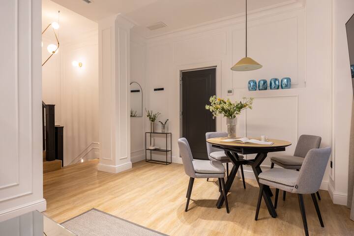 2 Bedroom Edmond Vibes Puerta del Sol gallery image 3