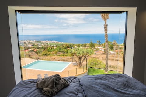 Villa Crone Seaview Penthouse InfinityPool Jacuzzi